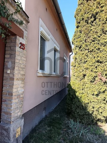 Eladó családi ház, Kalocsán 43.5 M Ft, 3 szobás