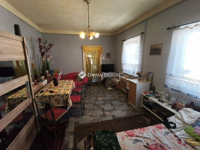 Eladó családi ház, Kecskeméten 24.9 M Ft, 1 szobás