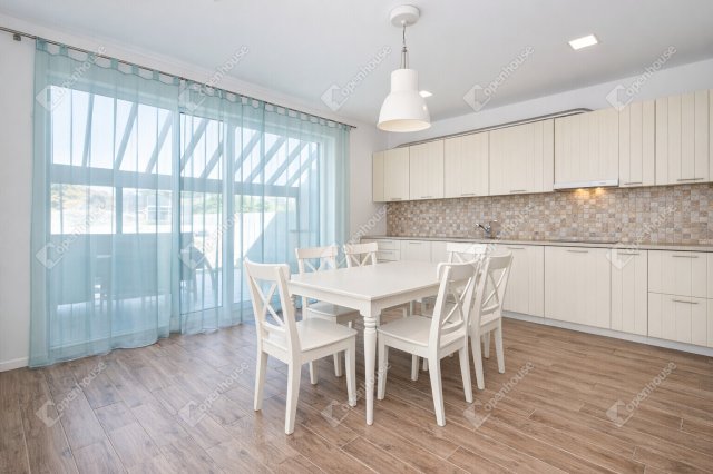 Eladó ikerház, Szegeden 169.5 M Ft, 1 szobás