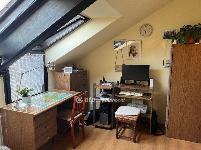 Eladó téglalakás, Pécsett 54.9 M Ft, 3 szobás