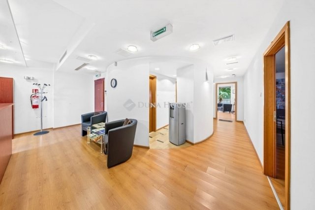 Eladó téglalakás, Budapesten, II. kerületben 350 M Ft, 4 szobás
