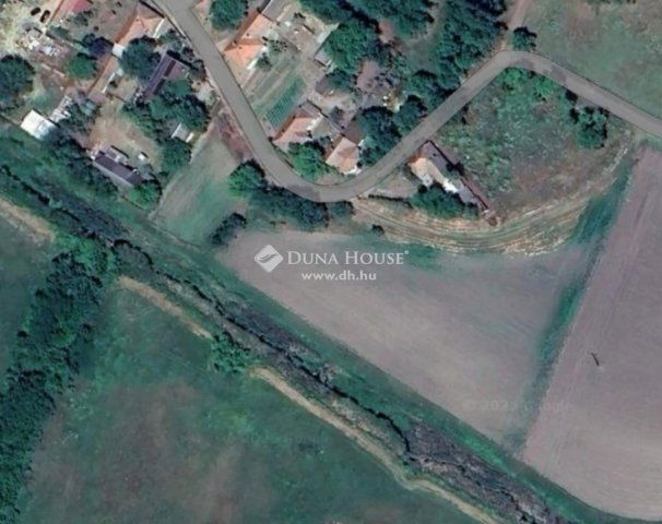 Eladó telek, Tápióbicskén 20 M Ft / költözzbe.hu