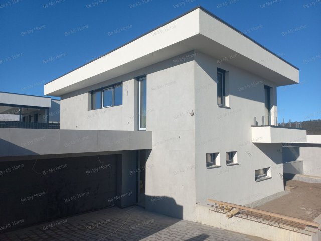 Eladó családi ház, Budapesten, III. kerületben 319.9 M Ft