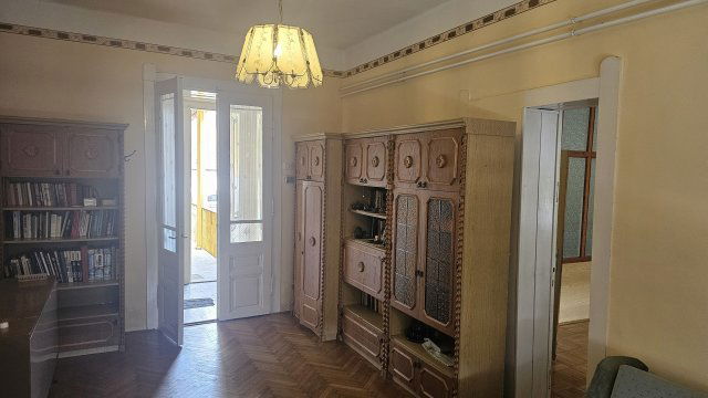 Eladó családi ház, Komlón 35 M Ft, 4 szobás