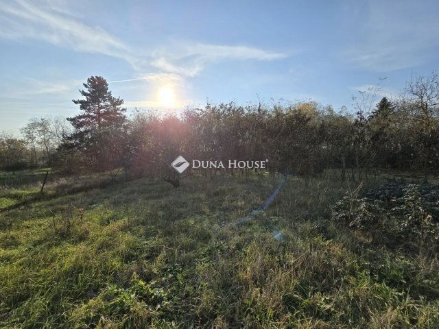 Eladó telek, Tóalmáson 17.9 M Ft / költözzbe.hu