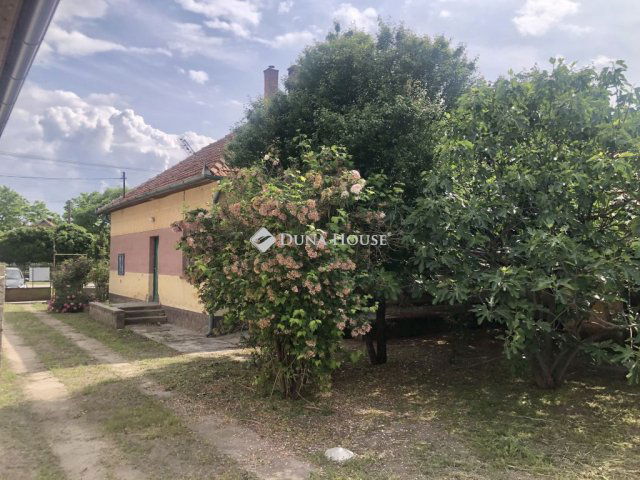 Eladó családi ház, Szentkirályon 34.9 M Ft, 3 szobás