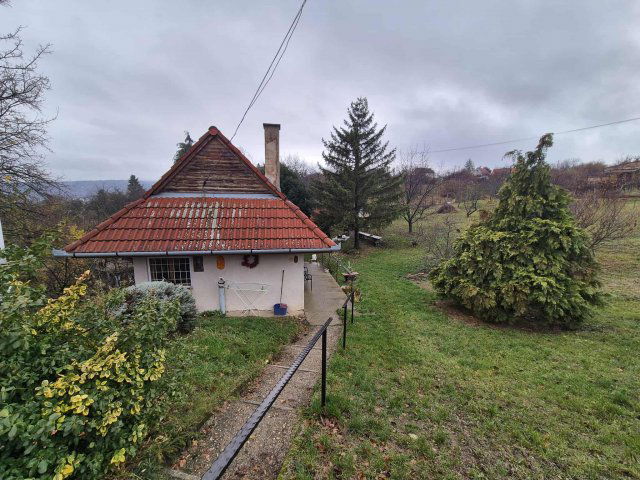 Eladó családi ház, Pécsett, Szüret utcában 26.5 M Ft, 1 szobás