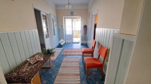 Eladó családi ház, Zsámbokon 45 M Ft, 3 szobás