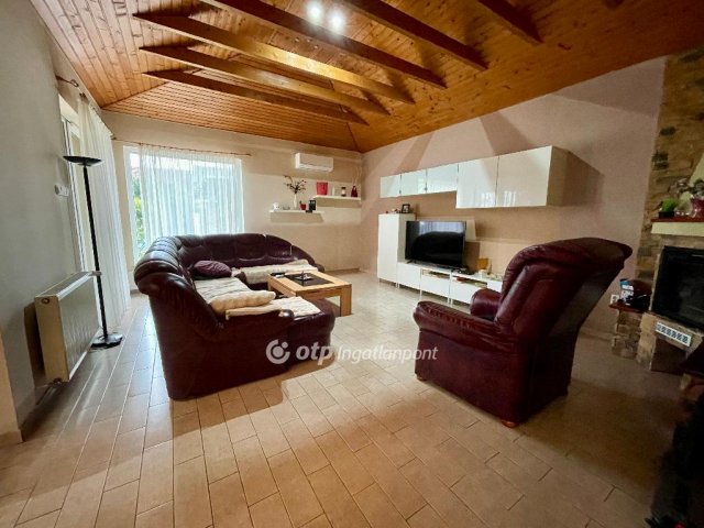 Eladó családi ház, Debrecenben 124.9 M Ft, 2+1 szobás