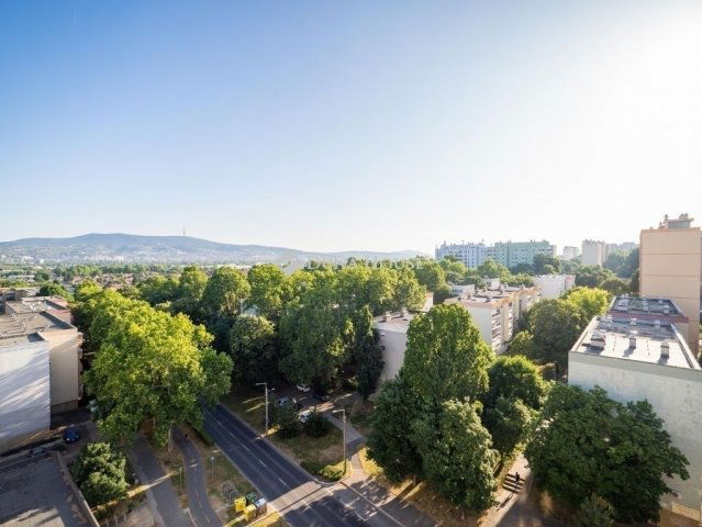Eladó panellakás, Pécsett 39.9 M Ft, 2 szobás