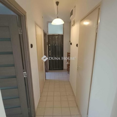 Eladó téglalakás, Kecskeméten 43.9 M Ft, 3 szobás