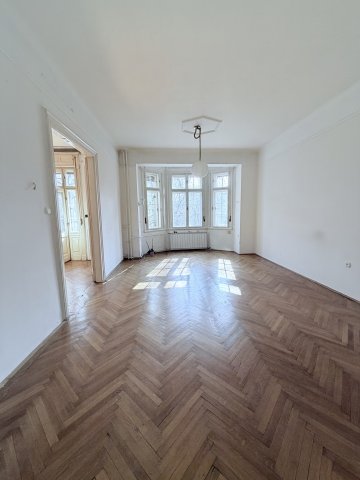 Eladó téglalakás, Budapesten, VI. kerületben 129.9 M Ft