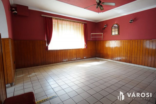 Eladó családi ház, Tótszentmártonon 42 M Ft, 5 szobás