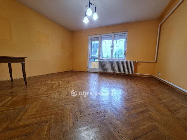 Eladó téglalakás, Debrecenben 74 M Ft, 2+1 szobás