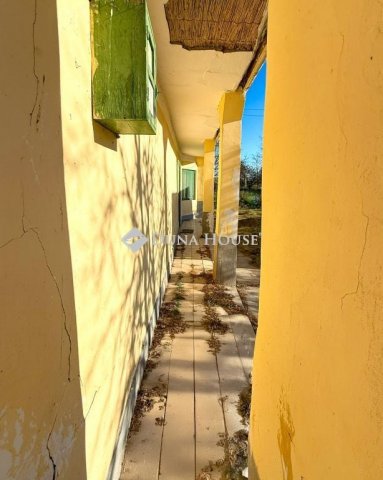 Eladó családi ház, Lajoskomáromban 9.7 M Ft, 2 szobás