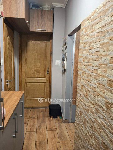 Eladó téglalakás, Békéscsabán 25.99 M Ft, 1 szobás