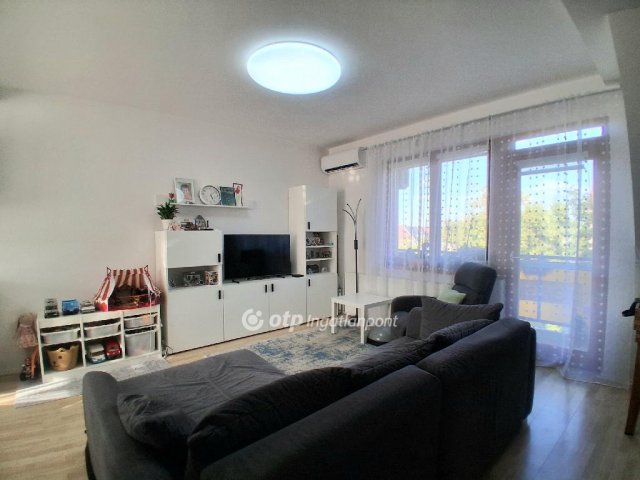 Eladó téglalakás, Kecskeméten 65 M Ft, 2+2 szobás