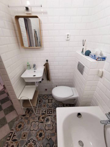 Kiadó téglalakás, albérlet, VII. kerületben, Dob utcában