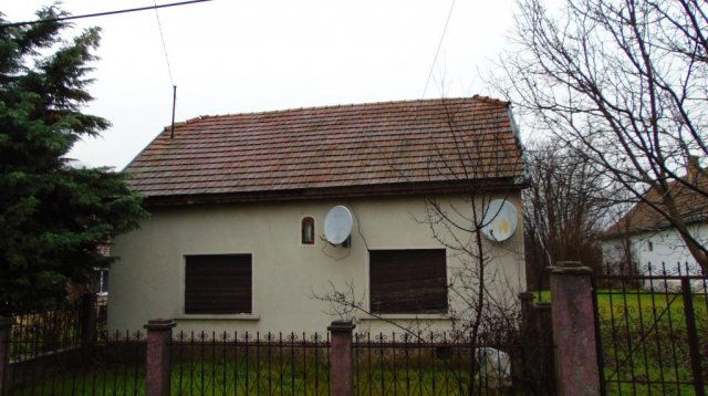 Eladó családi ház, Őrhalmon 12.85 M Ft, 1+1 szobás