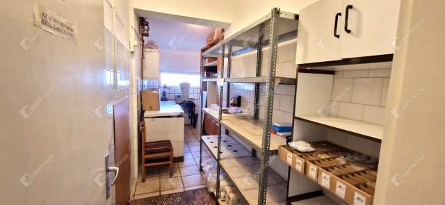 Eladó hotel, Szikszón 200 M Ft, 10 szobás / költözzbe.hu