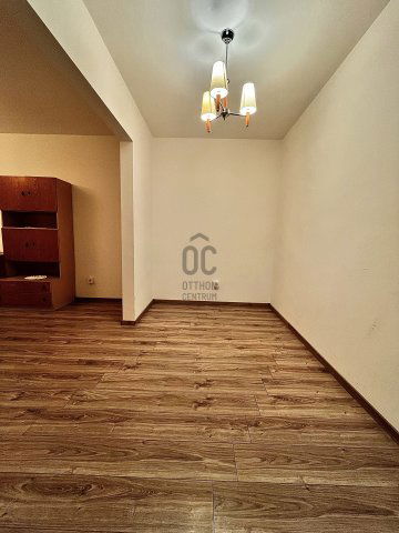 Eladó panellakás, Győrött 49.9 M Ft, 2 szobás