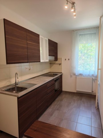 Kiadó téglalakás, albérlet, Tatabányán 160 E Ft / hó