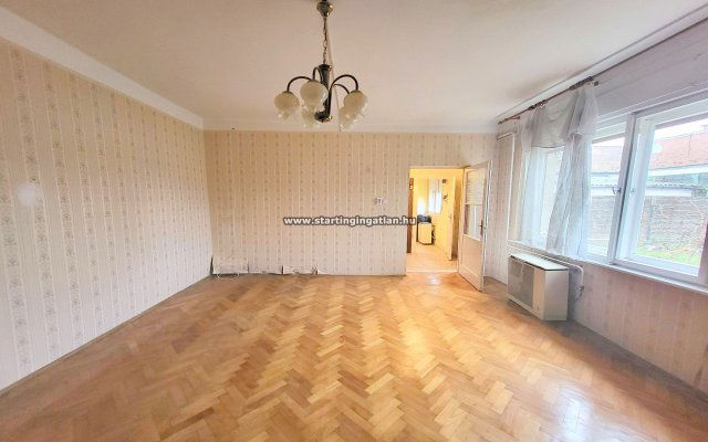 Eladó téglalakás, XV. kerületben, Vasvári Pál utcában