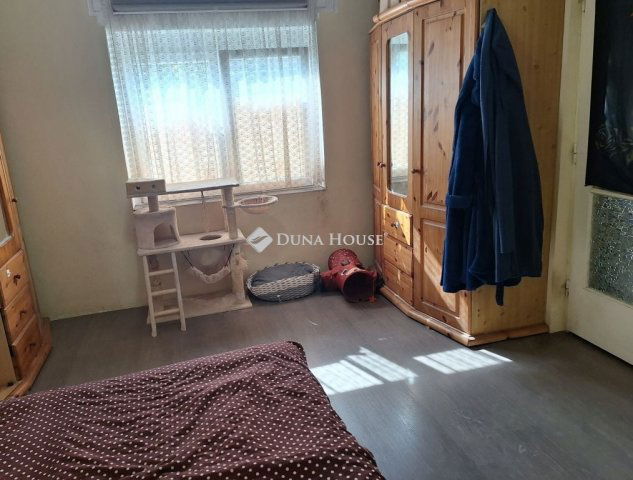 Eladó családi ház, Baracskán 57.9 M Ft, 4 szobás