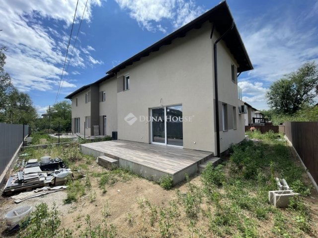 Eladó ikerház, Vecsésen 145 M Ft, 5 szobás