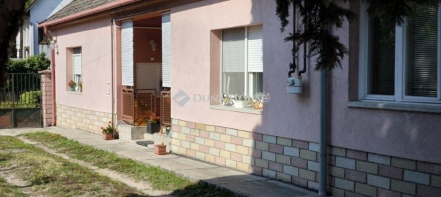 Eladó családi ház, Fóton 99 M Ft, 3 szobás