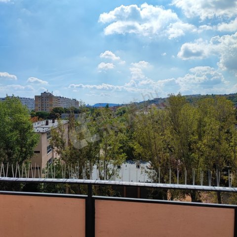 Kiadó téglalakás, albérlet, III. kerületben, Gyenes utcában