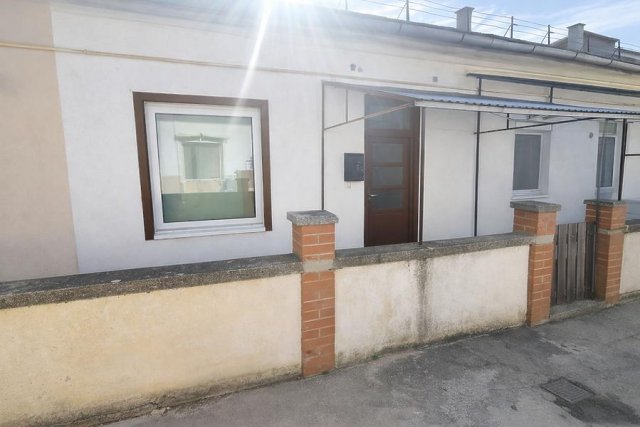 Eladó téglalakás, IV. kerületben, Irányi Dániel utcában