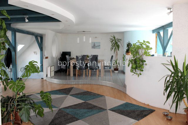 Eladó téglalakás, Szombathelyen 68 M Ft, 4 szobás