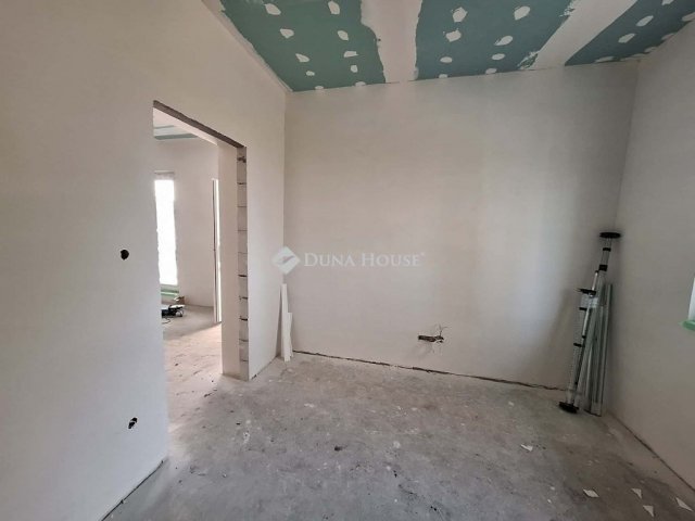 Eladó ikerház, Monoron 87.5 M Ft, 4 szobás / költözzbe.hu