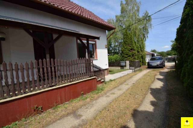 Eladó családi ház, Lövőn 99.5 M Ft, 6 szobás