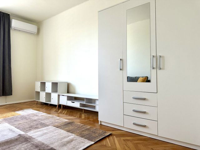 Kiadó téglalakás, albérlet, Győrött 220 E Ft / hó, 2+1 szobás