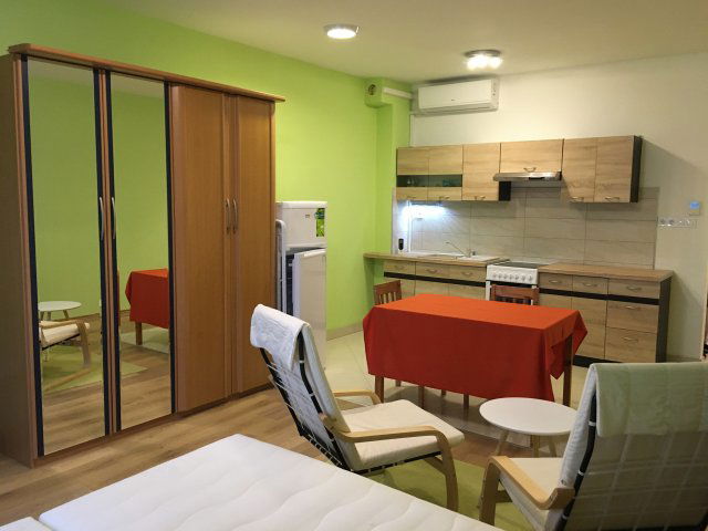 Kiadó téglalakás, albérlet, Győrött 150 E Ft / hó, 1 szobás