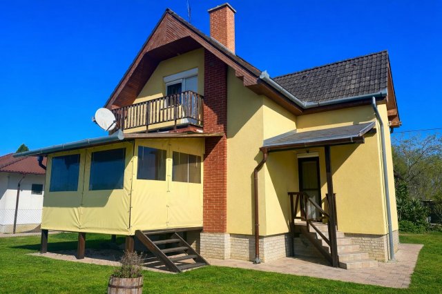 Eladó családi ház, Majosházán 89.9 M Ft, 4 szobás