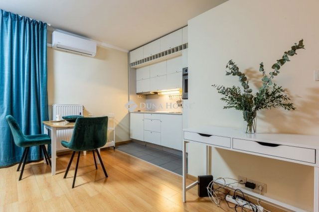 Eladó téglalakás, Budapesten, VII. kerületben 58.9 M Ft