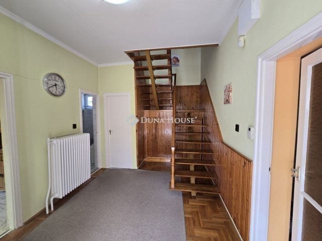 Eladó családi ház, Ócsán 74.9 M Ft, 3 szobás