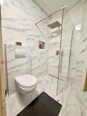 Eladó téglalakás, Üllőn 95.5 M Ft, 4 szobás