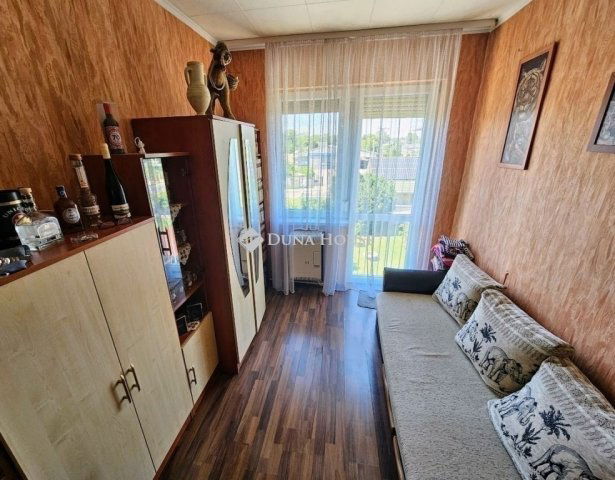 Eladó sorház, Szigetszentmiklóson 89.9 M Ft, 5 szobás