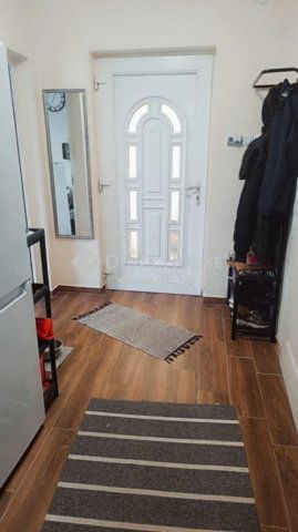 Eladó családi ház, Cegléden 28 M Ft, 2 szobás