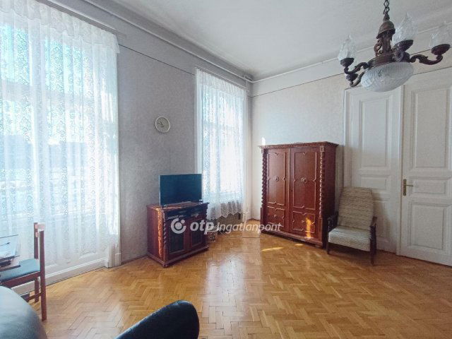 Eladó téglalakás, Budapesten, VIII. kerületben 75 M Ft