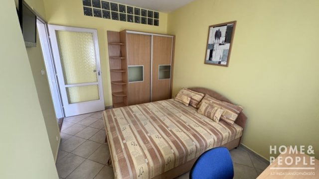 Eladó téglalakás, Szegeden 69 M Ft, 2 szobás