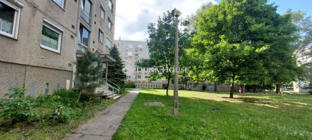 Eladó panellakás, Tatabányán 35.9 M Ft, 2 szobás