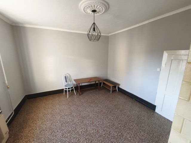 Eladó családi ház, Biriben 17.5 M Ft, 2 szobás