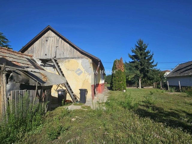 Eladó családi ház, Daruszentmiklóson 16.5 M Ft, 2 szobás