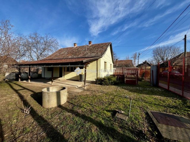 Eladó családi ház, Jánoshalmán 9.525 M Ft, 2 szobás