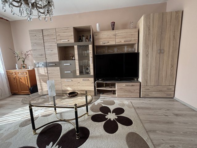 Eladó panellakás, Debrecenben, Kartács utcában 69.9 M Ft